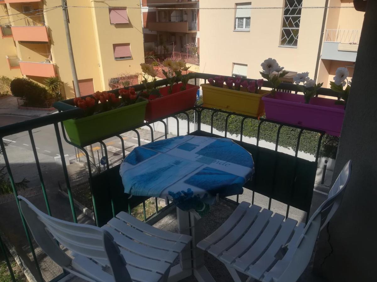 La Casina Di Sonia Hotel Ancona Bagian luar foto